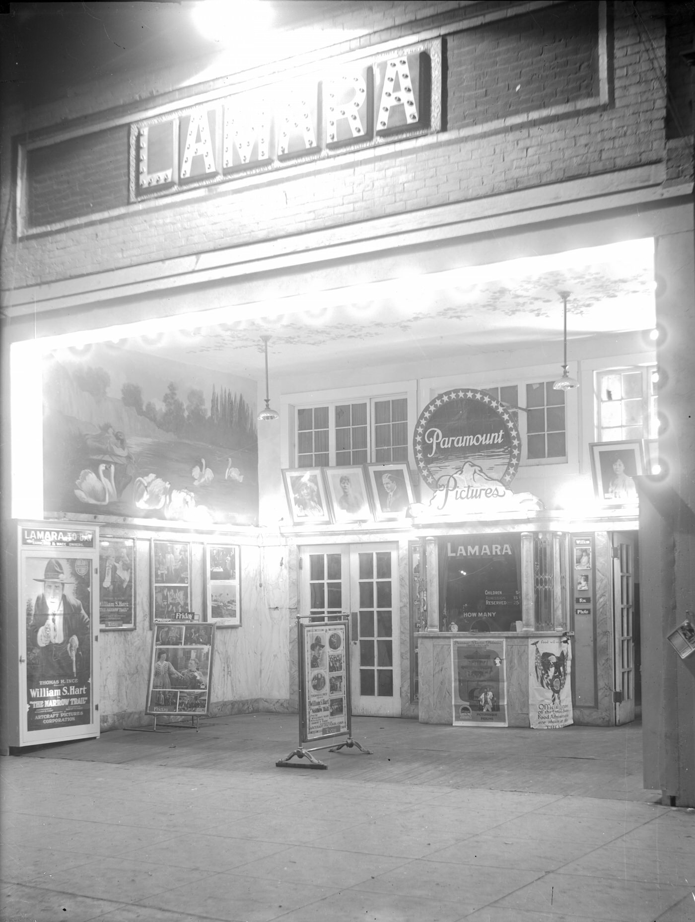 Lamara Theatre, 1917
