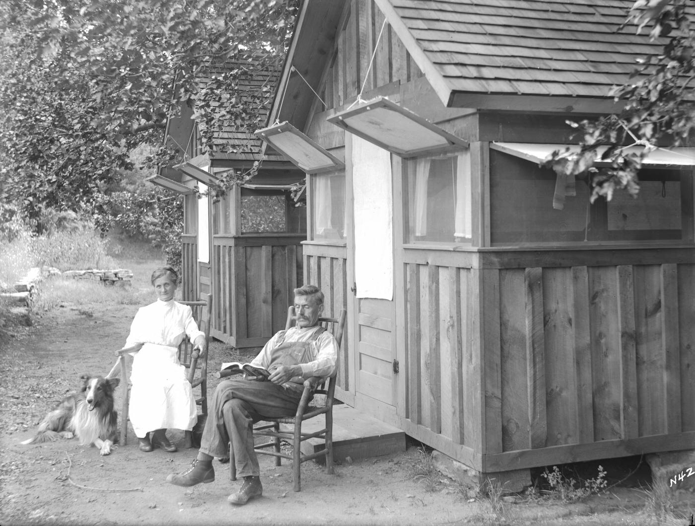 Dave and Lillias Goodfellow at Residence on Mullberry Avenue, Tonto Natural Bridge, Arizona, 1914