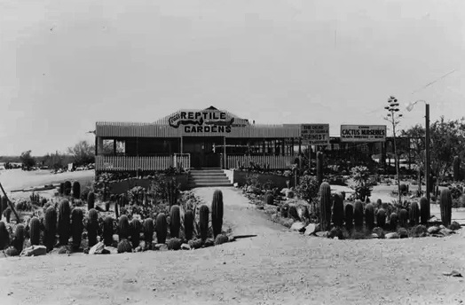 A tourist court in Phoenix as pictured in April 1940.