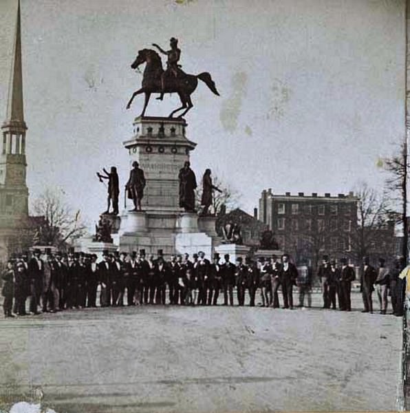 A crowd gathered in front of the Washington Monument in Richmond, Virginia, 1860