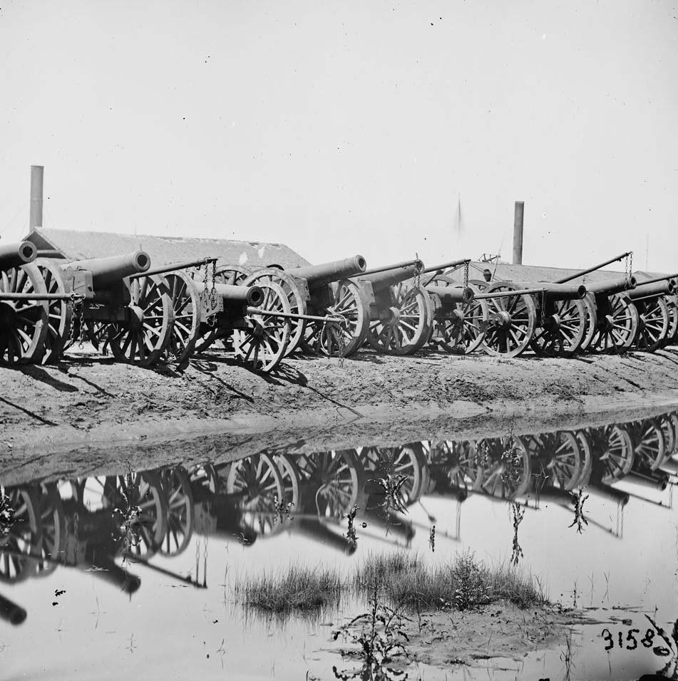 Richmond, Va. Captured siege guns at Rocketts; different view, 1865