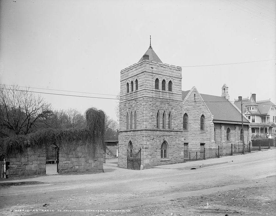 Entrance to Hollywood Cemetery, Richmond, 1906