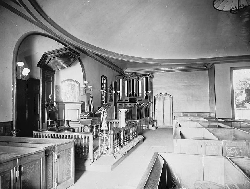 St. John's Church, interior, from Patrick Henry's pew, Richmond, 1901.