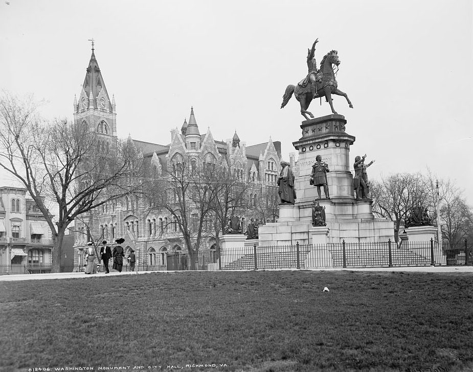 Washington Monument and City Hall, Richmond, 1905