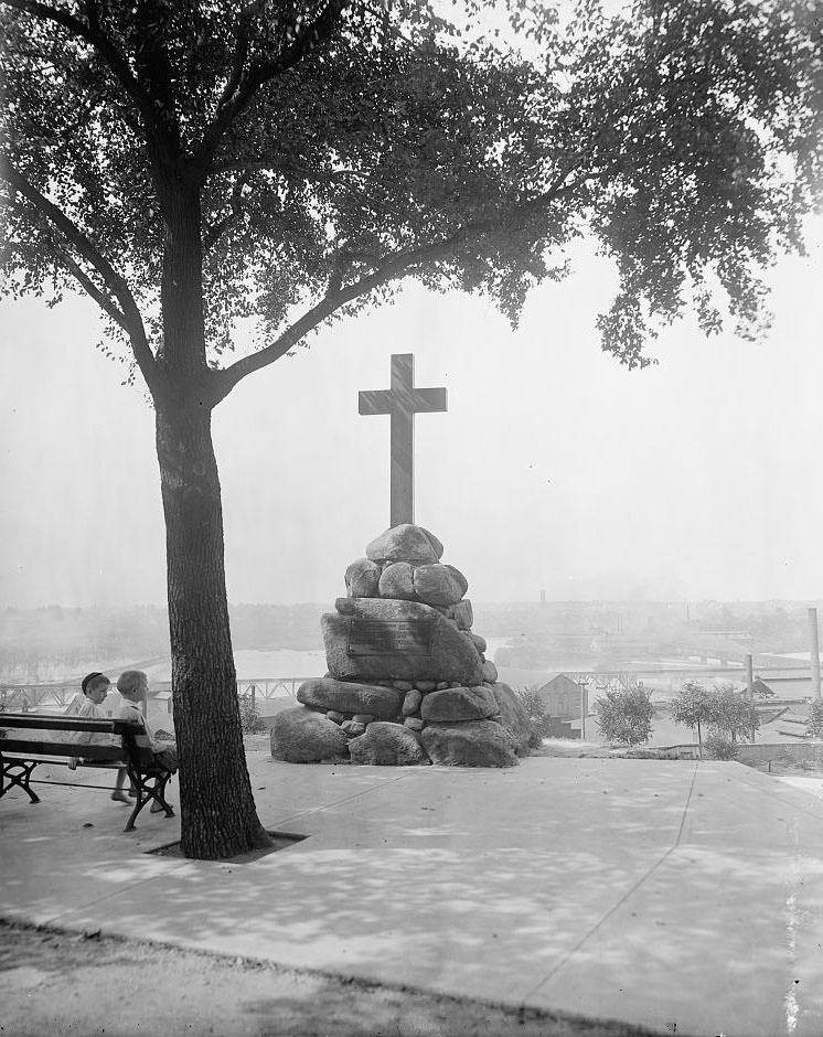 John Smith Memorial, Gamble Hill Park, Richmond, 1907