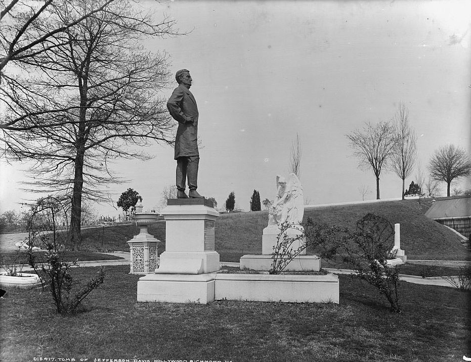 Tomb of Jefferson Davis, Hollywood [Cemetery], Richmond, 1905.
