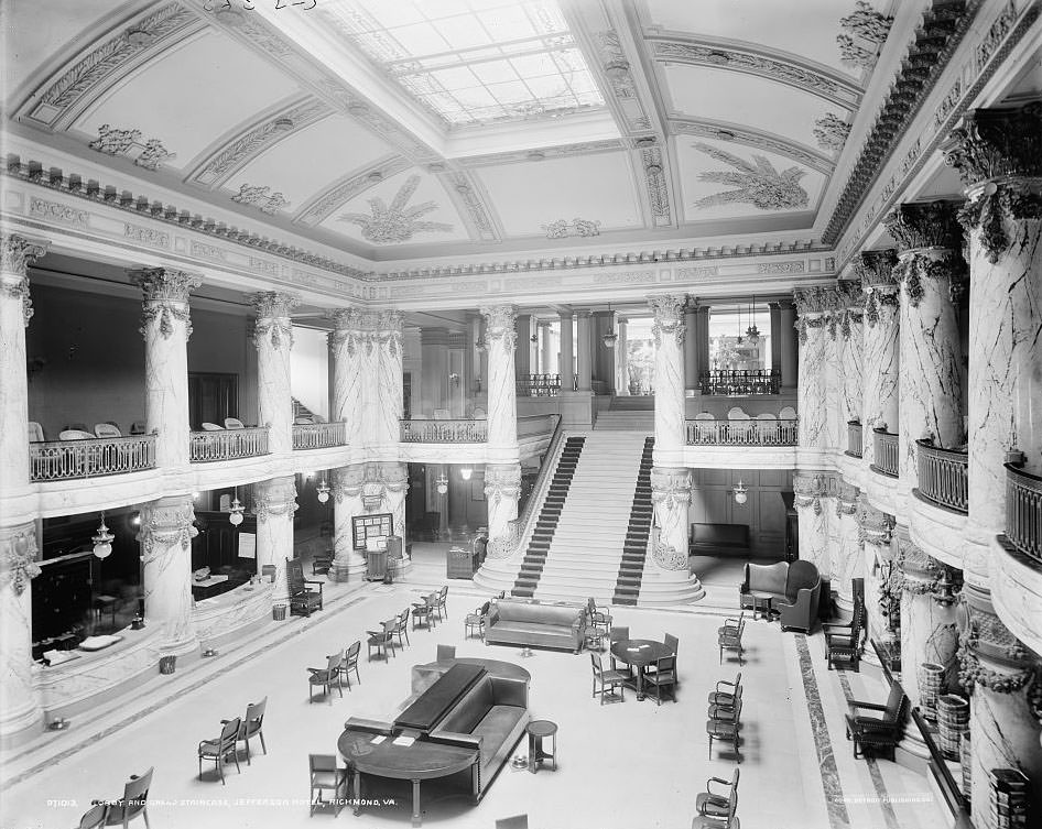 Lobby and grand staircase, Jefferson Hotel, Richmond, 1908