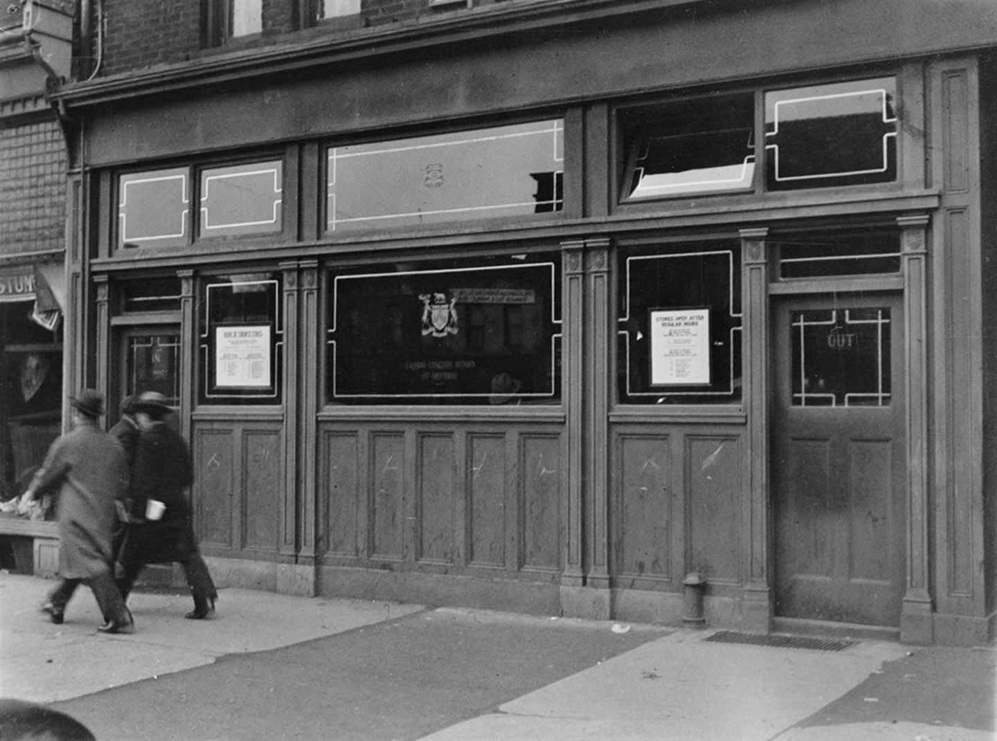LCBO Liquor store, 424 Spadina Avenue, March 18, 1930.
