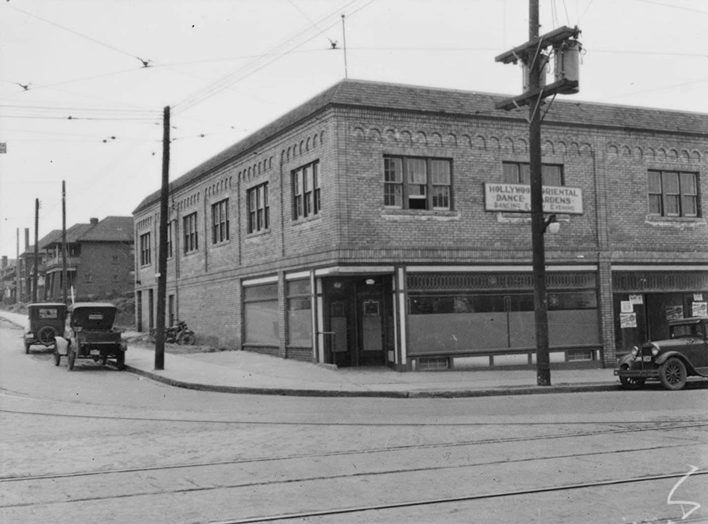 LCBO Liquor store at Robina Ave. and St. Clair Ave. W., March 18, 1930.