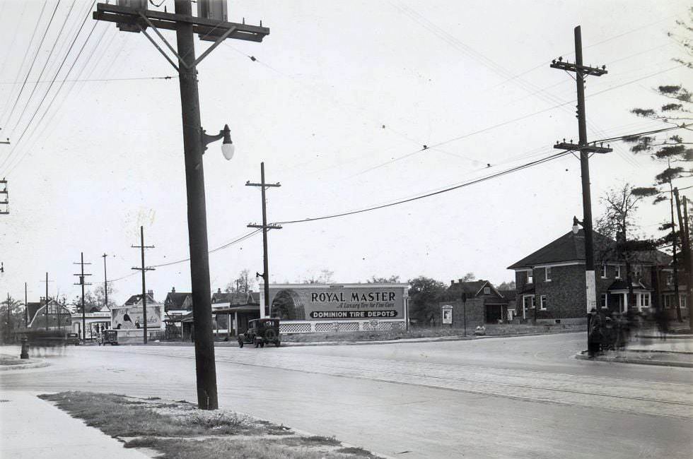 Yonge & Glengrove looking southwest, 1930