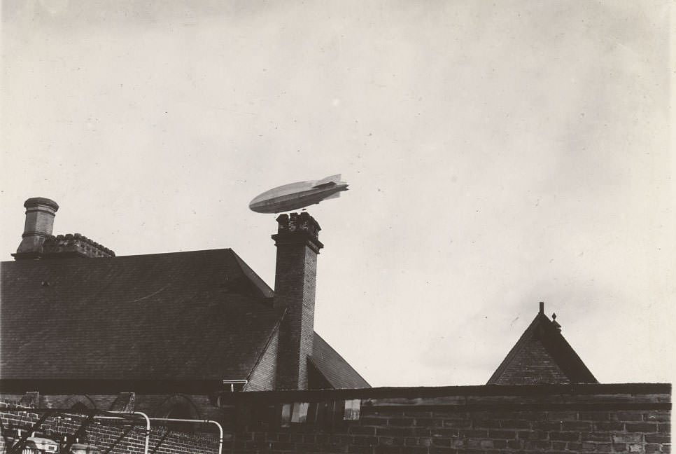 His Majesty's Airship R100 in flight over Toronto, 1930