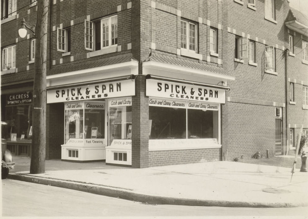 Spick and SPan Cleaners, Toronto, 1930