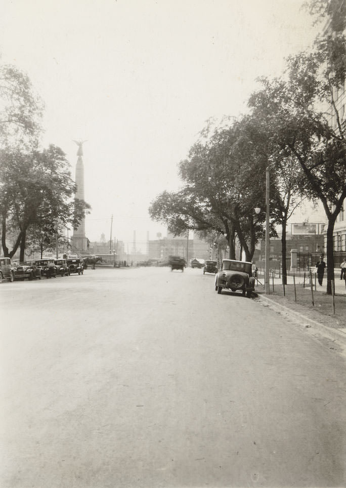 University Avenue from south of Queen Street West looking north, 1931