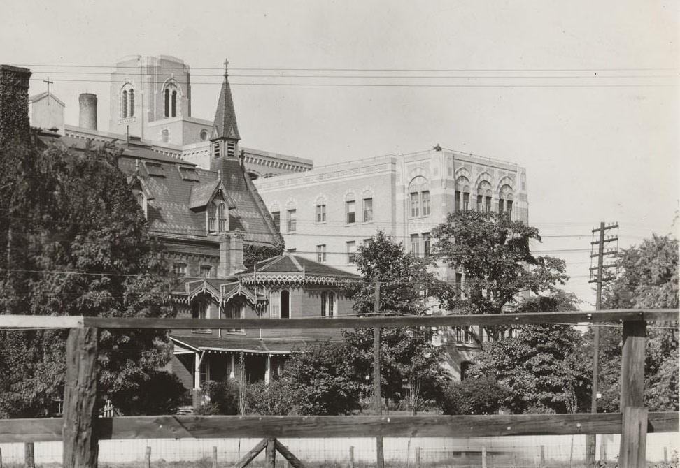 University Avenue from south of Queen Street West, 1931