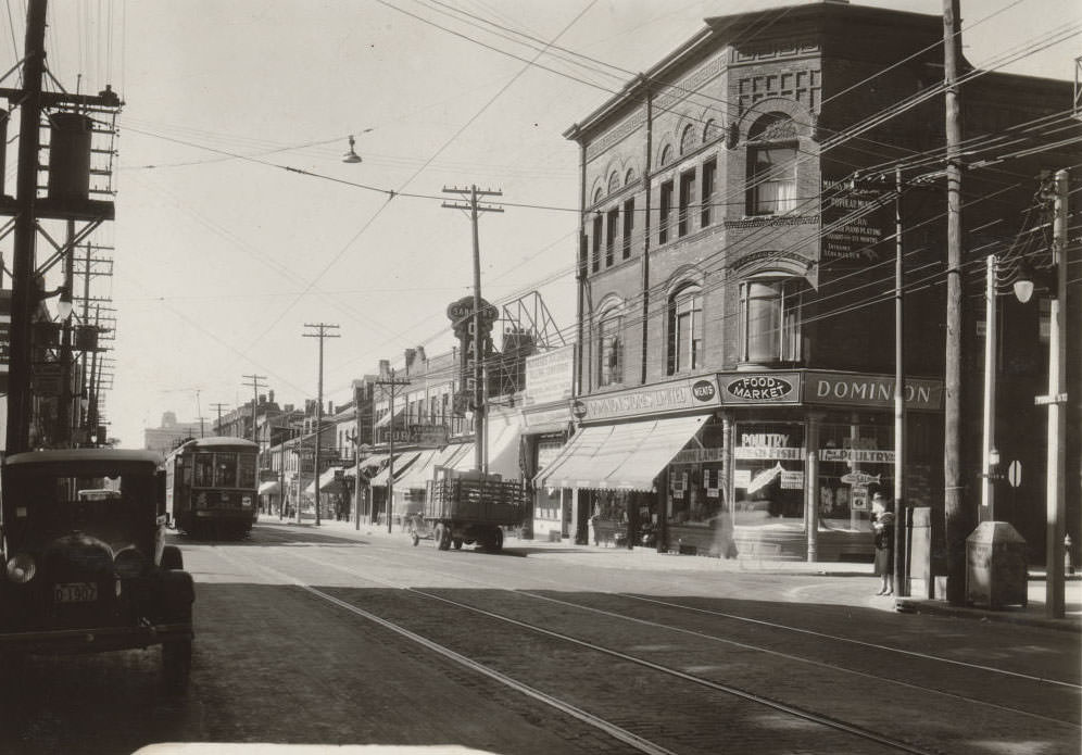 Yonge & Charles looking southwest, 1933