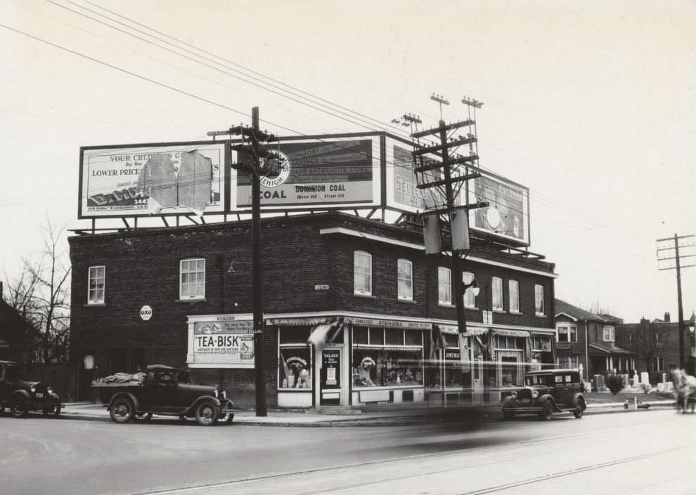 Yonge and Balliol streets looking southeast, 1933