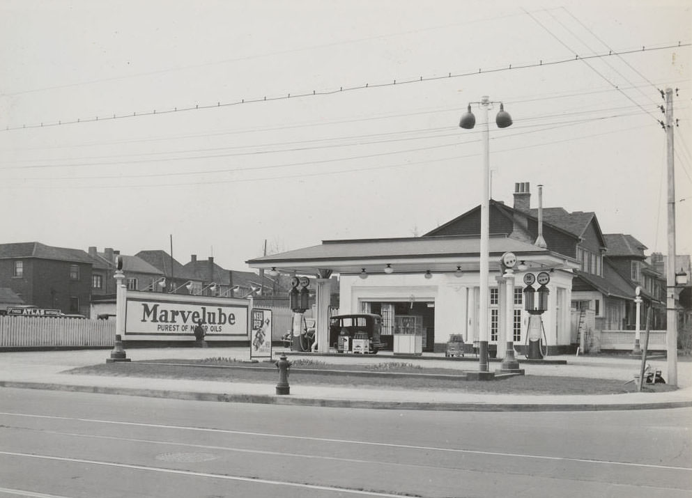 Imperial Oil Limited Service Station - 1935