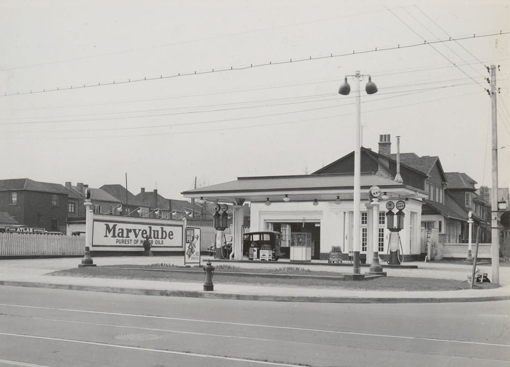 Imperial Oil Limited Service Station - 1935