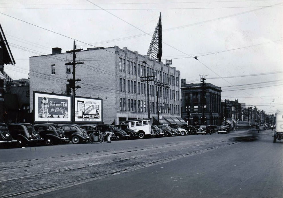 Spadina & College looking southeast, 1937