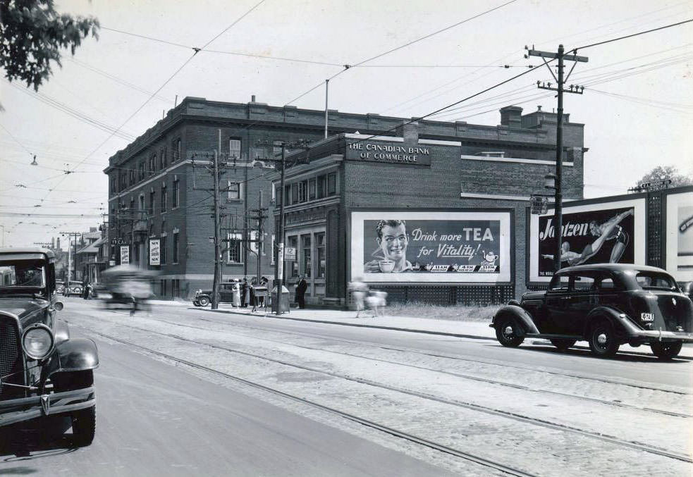 College Street, at Dovercourt Road, south-east corner, 1938