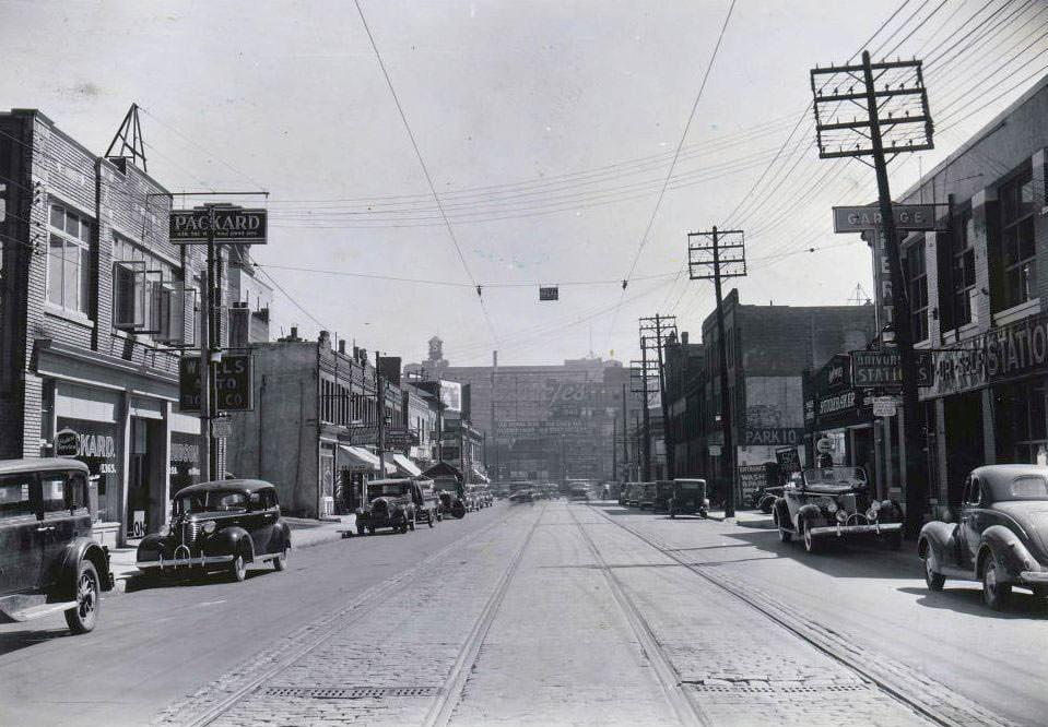 Dundas West looking east towards Yonge Street, 1938