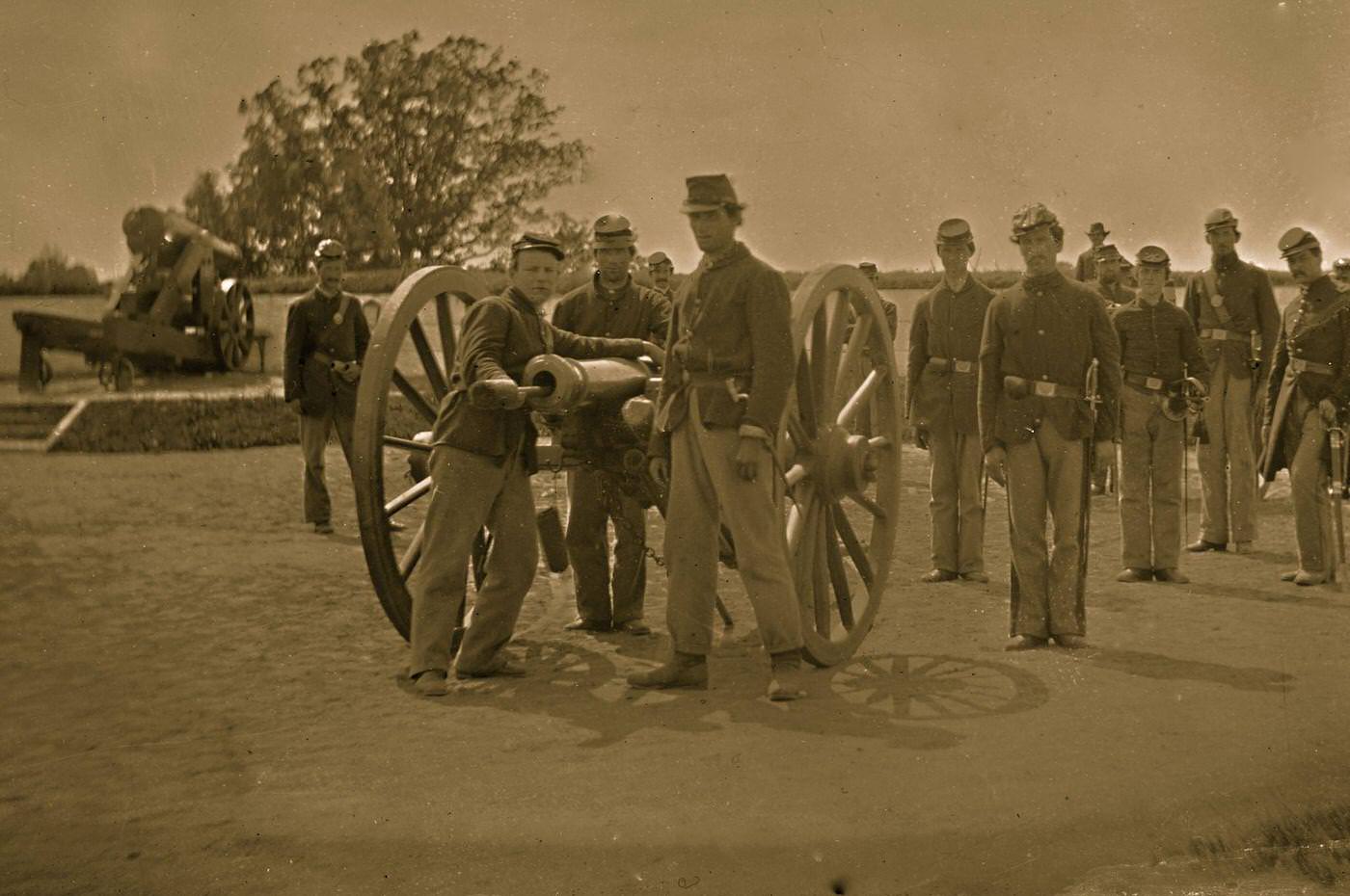 Artillery group 3d Regiment Massachussetts, at Fort Totten, Washington, D.C., 1864