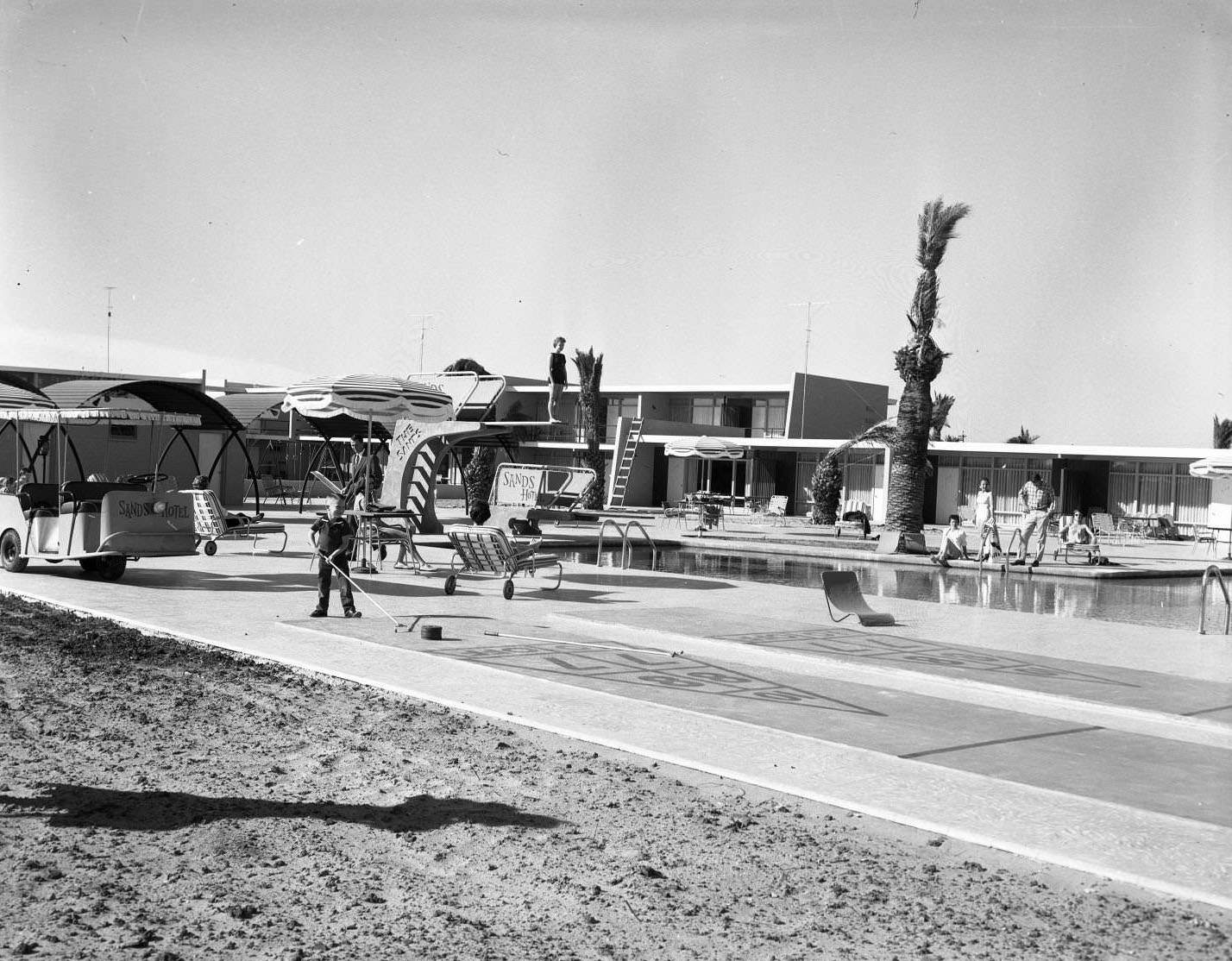 Sands Hotel, 1956