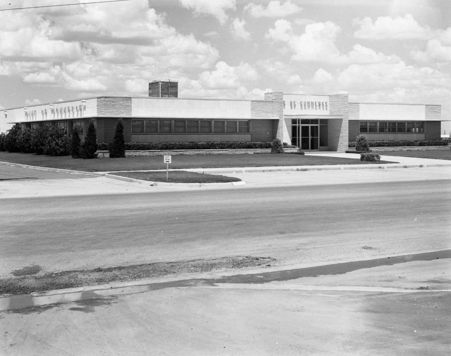 Bank of Commerce on Pioneer Street, 1956