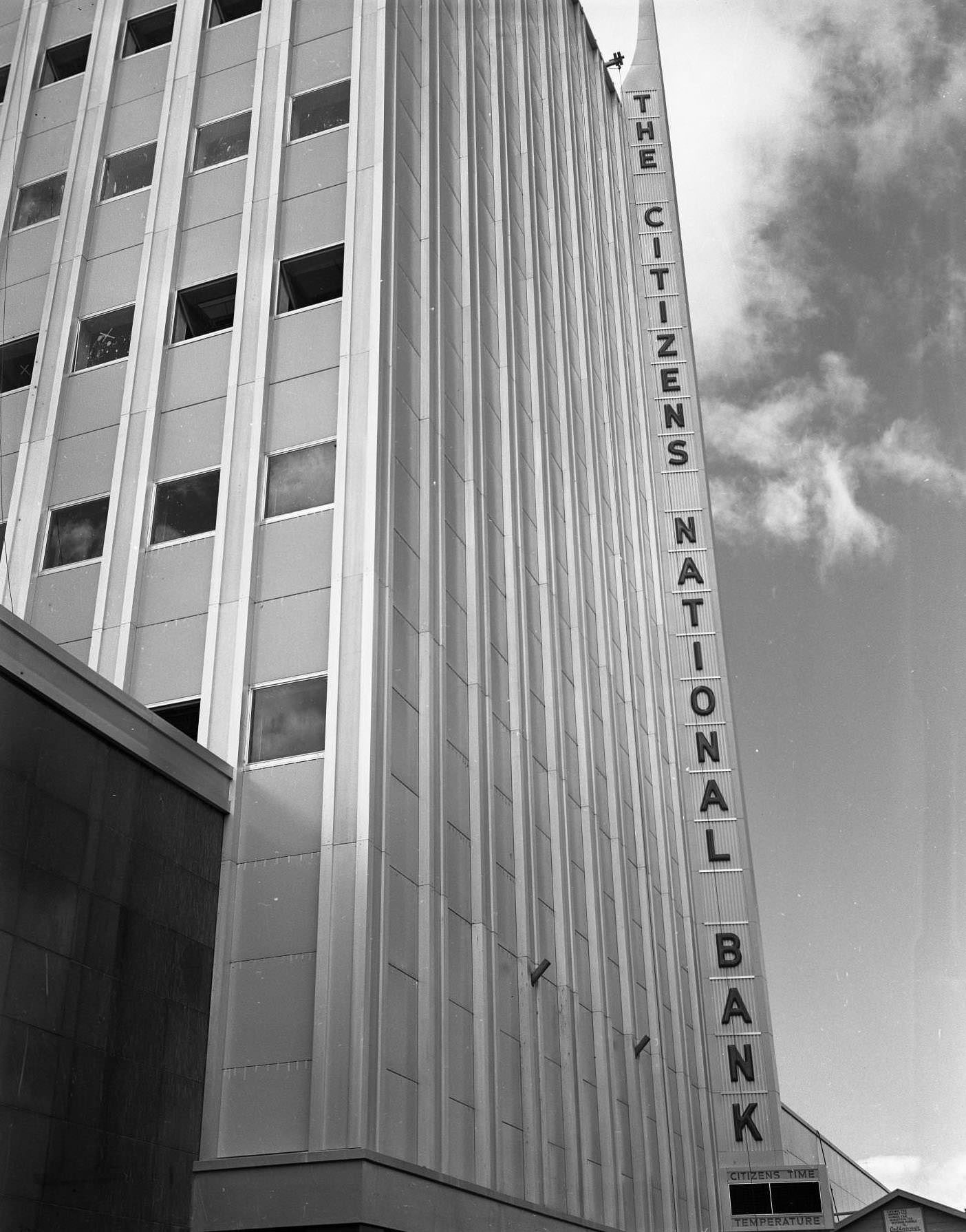 The completed Citizens National Bank building, 1955