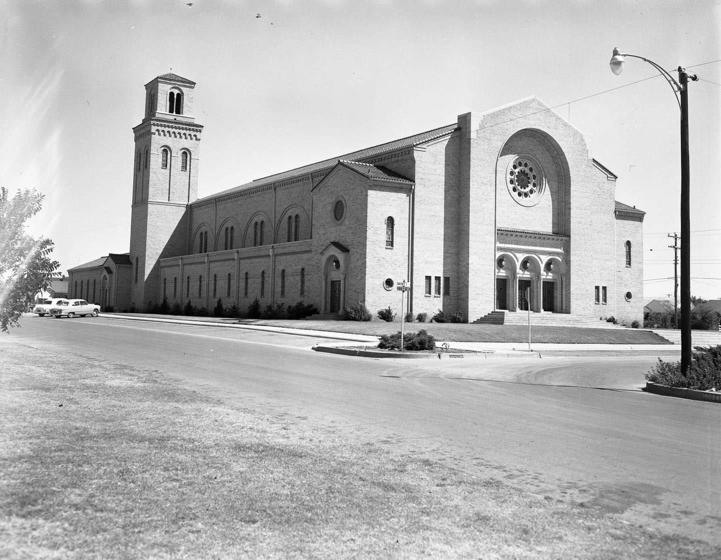 College Church of Christ, 1954