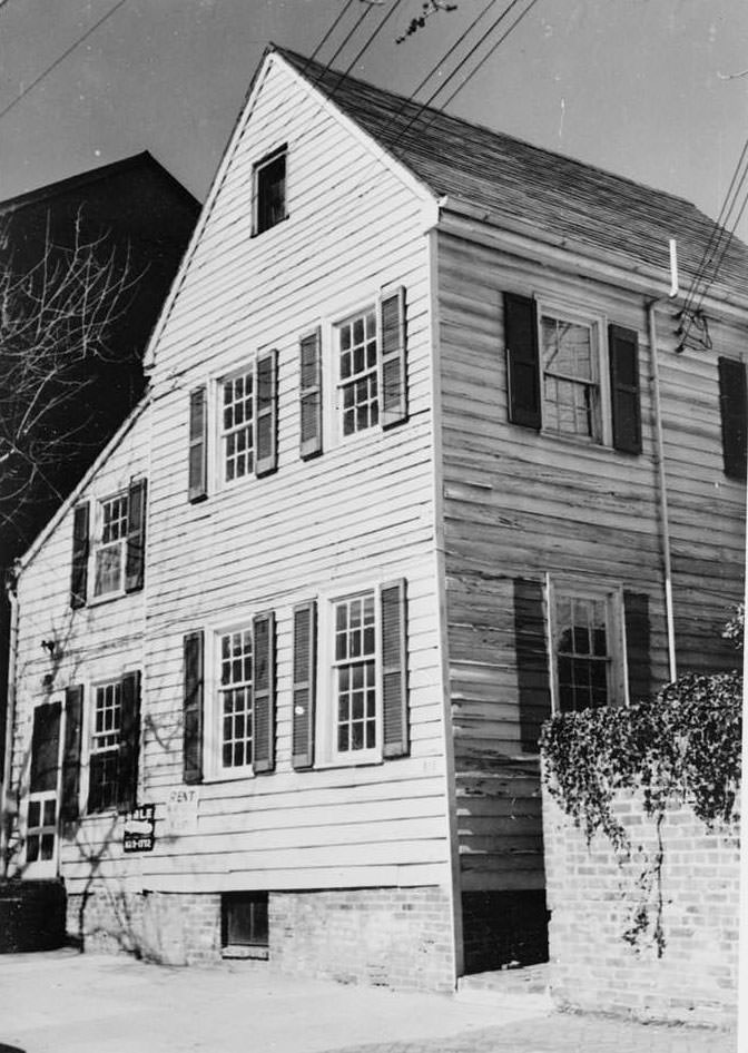 Queen Street Area Survey, 513-515 Queen Street (Houses), Alexandria, 1970s