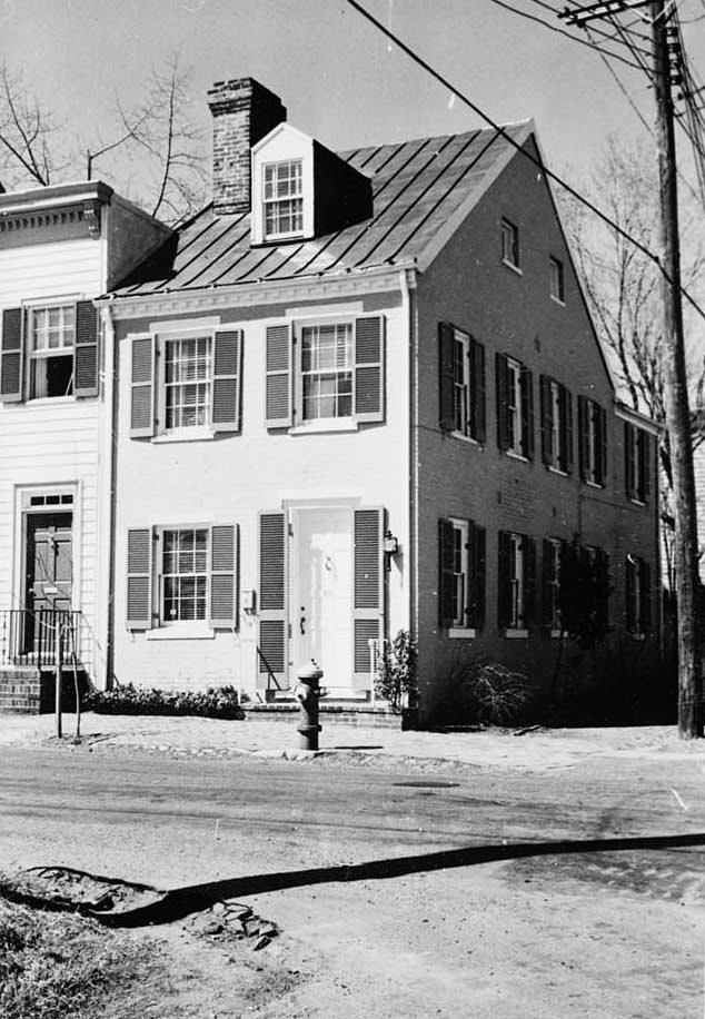 Lee Street Area Survey, 601 South Lee Street (House), Alexandria, 1970s
