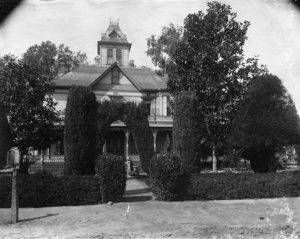 Theodore Rimpau residence, located at 209 South Palm Street (309 after 1917; now Harbor Blvd.), Anaheim, 1880