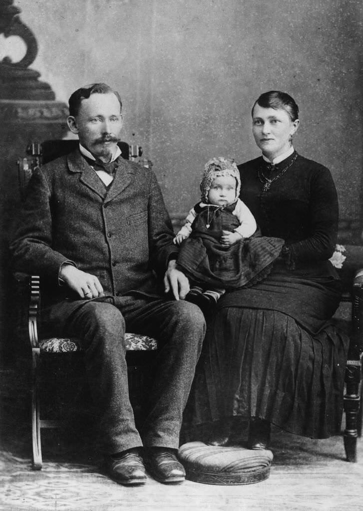 Charles and Pauline Stechert and Daughter, Mitzie, 1865