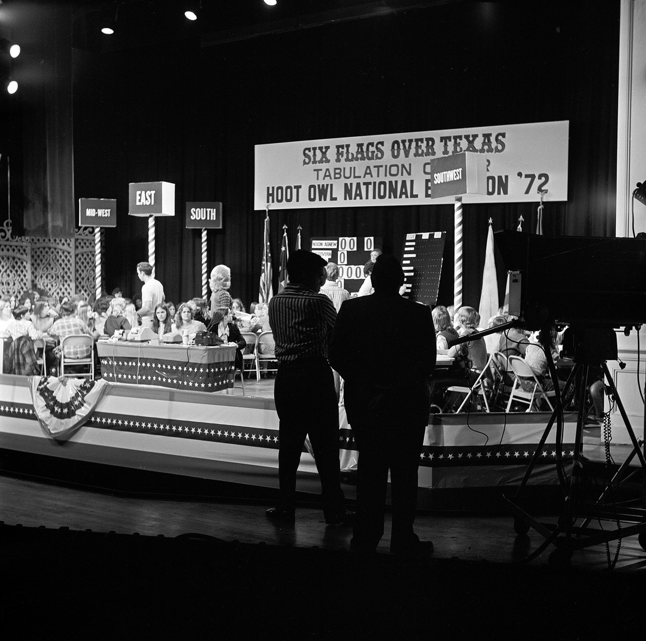 "Hoot Owl" election at Six Flags Over Texas, 1972