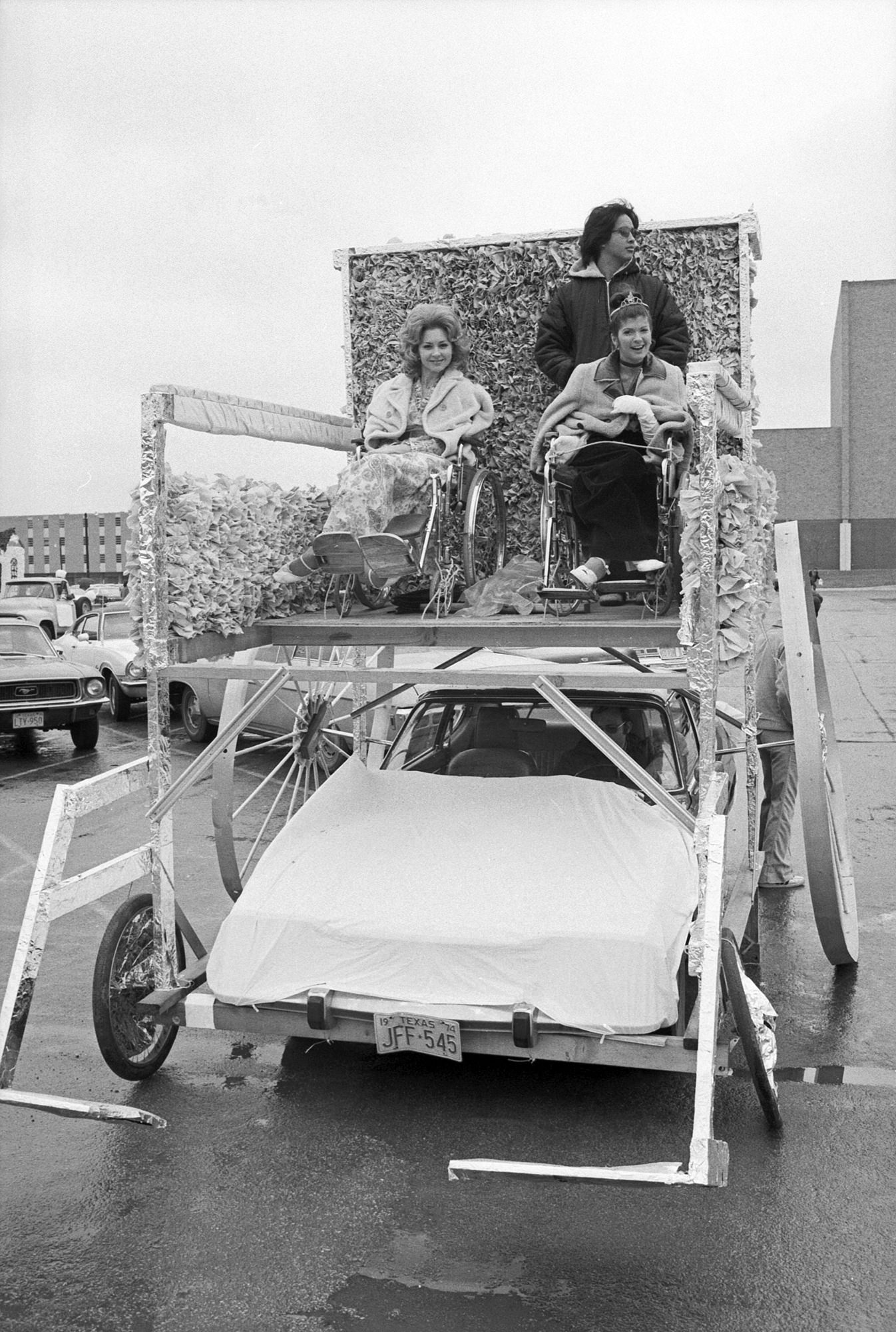 UTA's Handicapped Student Association homecoming parade float. 1974