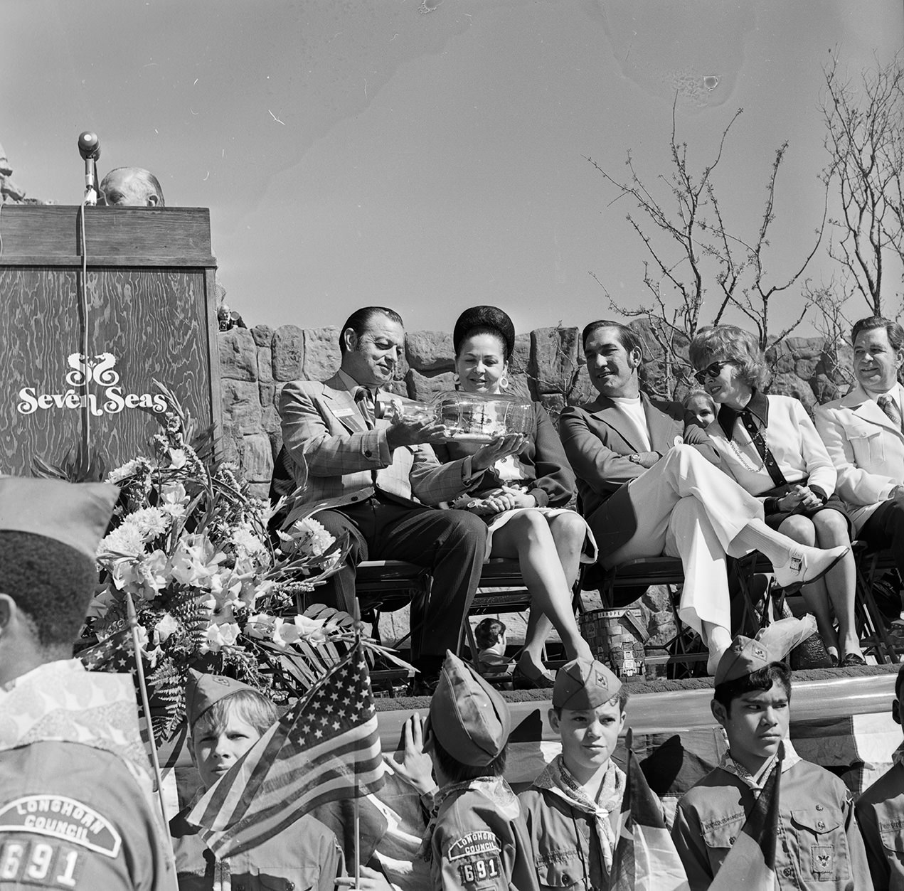 Seven Seas, Arlington, Texas Tom Vandergriff at far left, 1972