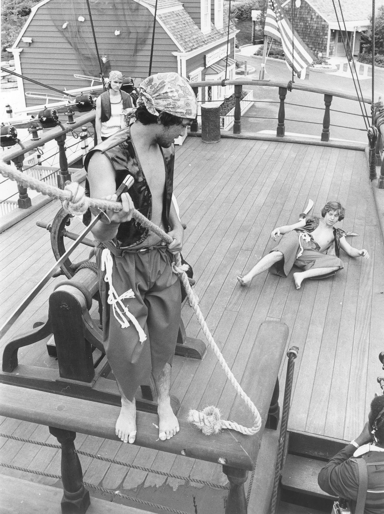 Seven Seas amusement park, Arlington, Texas ship's crew of Bona Venture. Seven Seas Marine Life Park was a marine mammal park, and animal theme park built and owned by the city of Arlington, Texas, 1975.