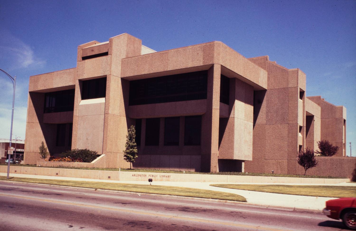 Arlington Public Library, 1973