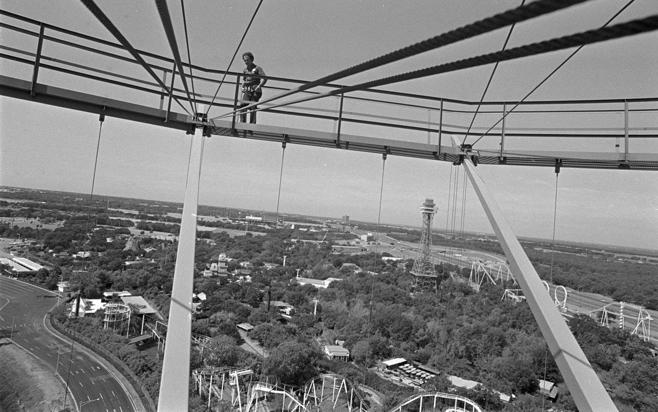Six Flags Over Texas Chute Out ride, 1978