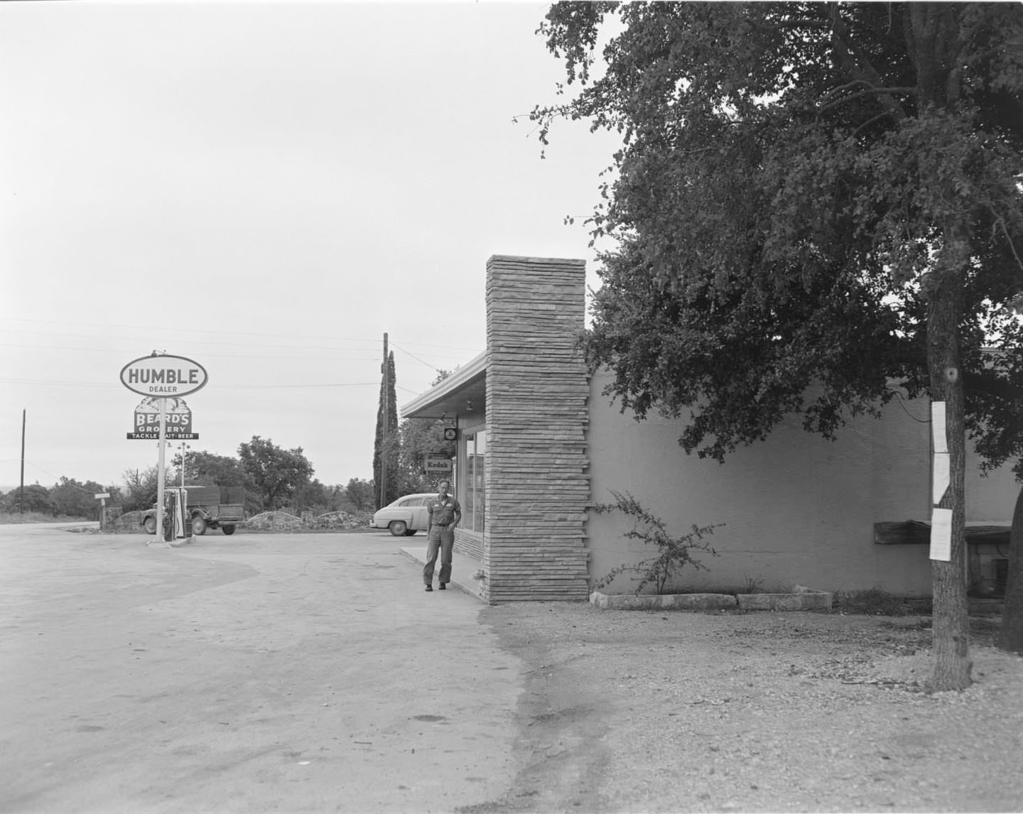 Beard's Grocery 7 exterior building, 1958
