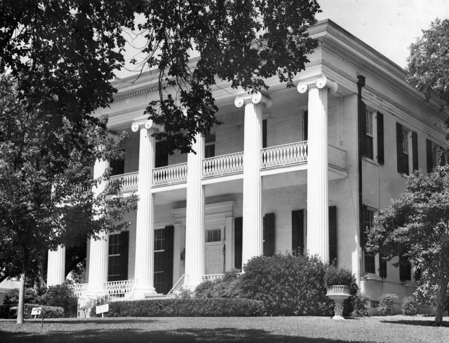 Front exterior of Governor's Mansion, 1967