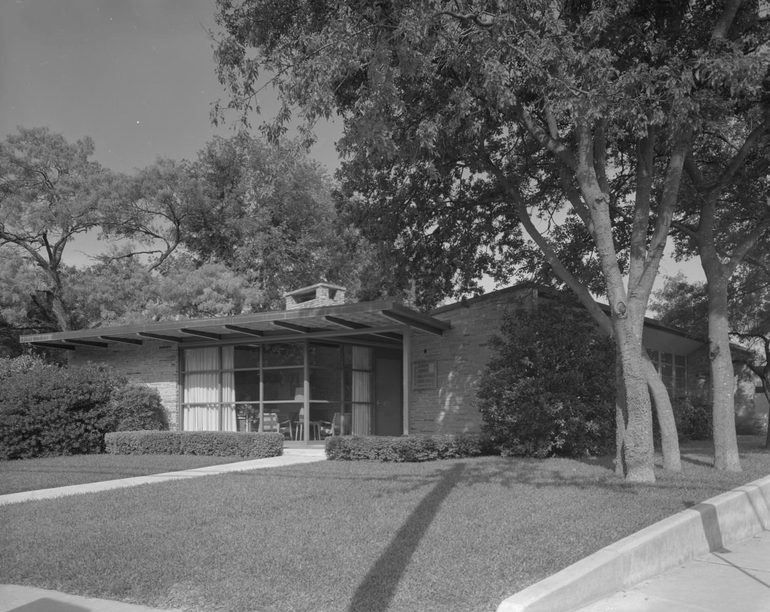 An office building located at 2816 Hemphill Park, designed and owned by Jessen, Jessen, Millhouse, and Greeven, 1960