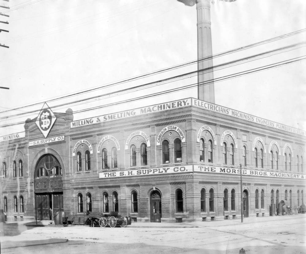 Building (originally Denver City Cable Railway Company power house) at 18th (Eighteenth) and Lawrence Streets in Denver, 1905