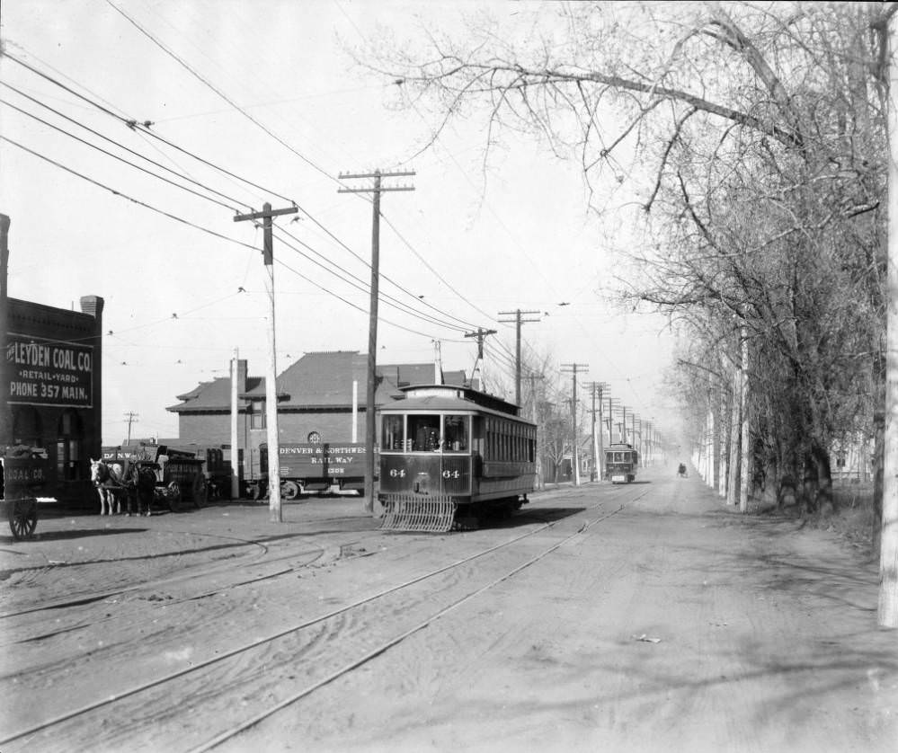 Denver Tramway Company trolley, Berkeley - Elitch number 64, followed by Leyden number 68 in Denver, 1905