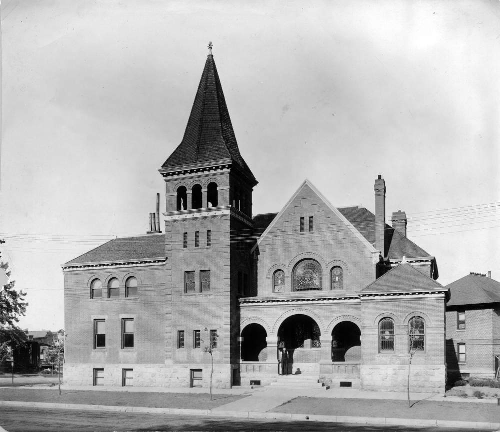 The Boulevard United Presbyterian Church at Lake Avenue (Speer Boulevard) and Federal Boulevard in the Highland neighborhood of Denver, 1909