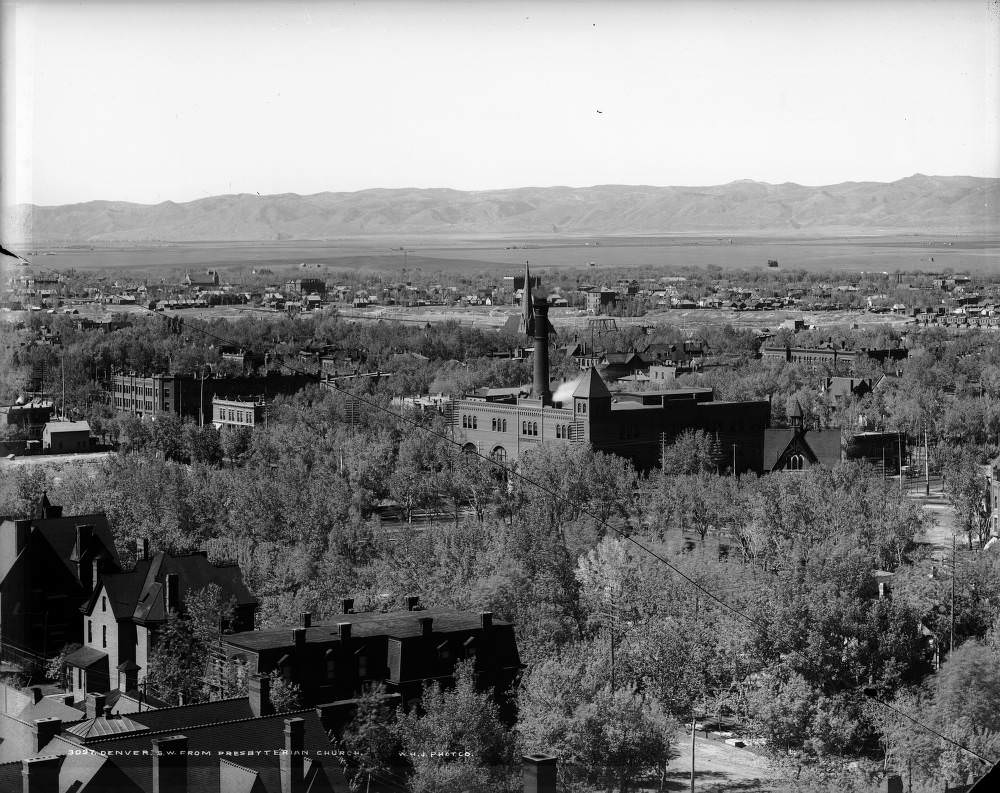 Rooftop view of Denver to the southwest, probably from the Presbyterian church belfry at 17th (Seventeenth) Avenue and Sherman Streets, 1900