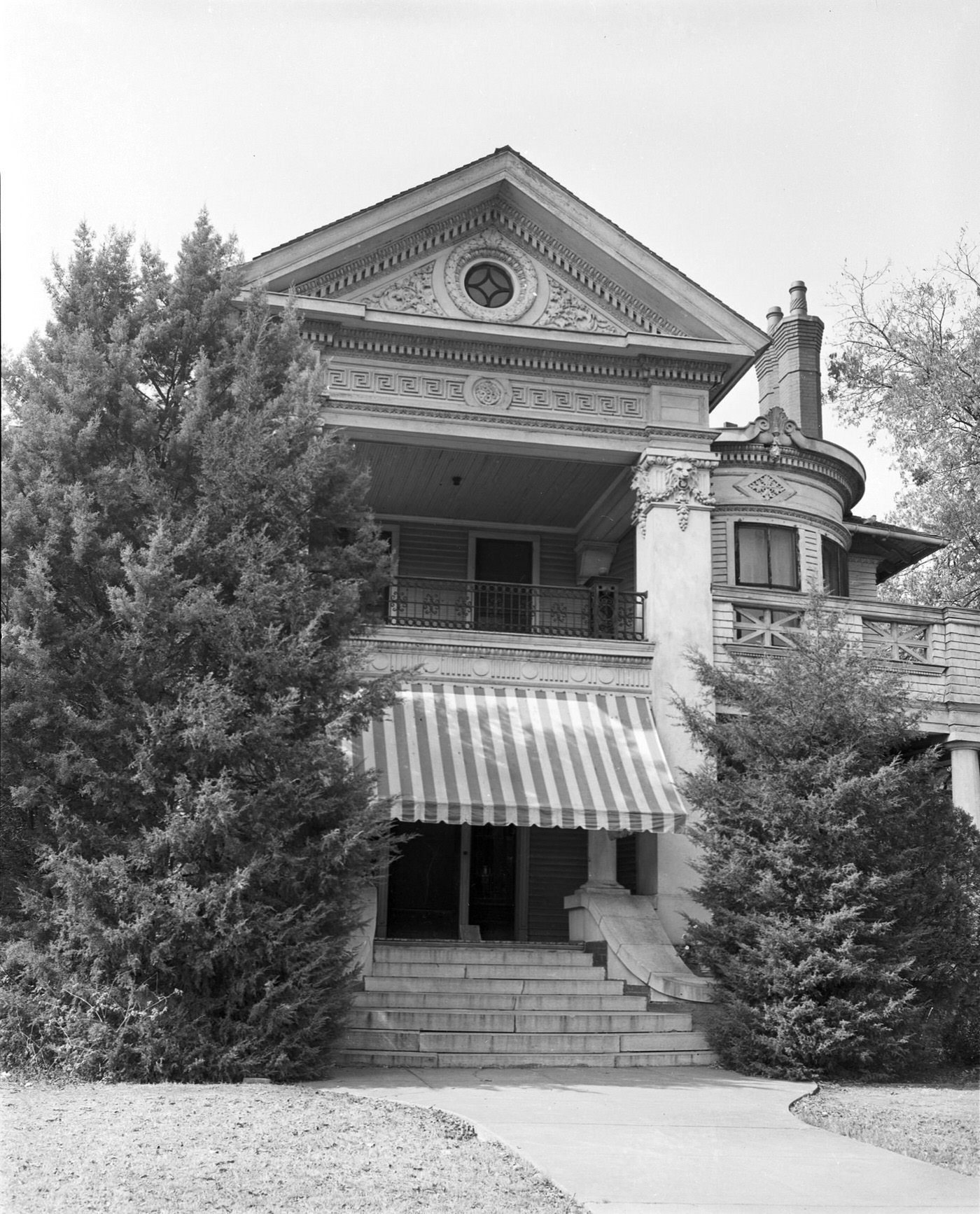 Cass Edwards house at Pennsylvania and Summit; close-up of front entrace, 1948