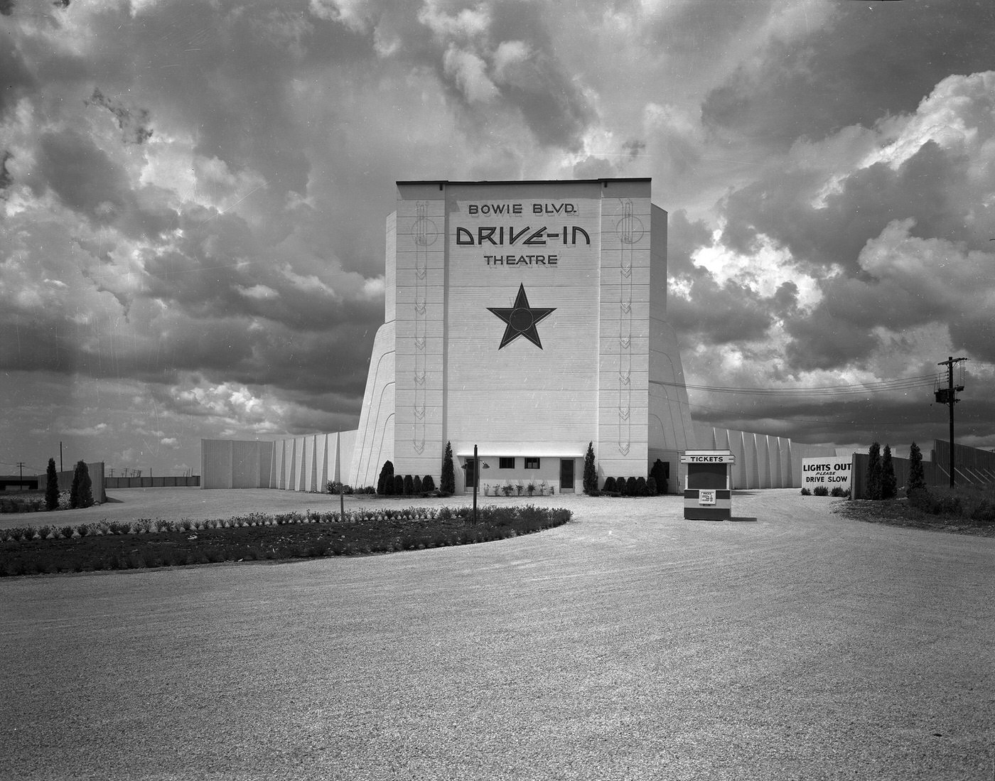 Bowie Boulevard Drive-in Movie Theatre, Camp Bowie Boulevard, Fort Worth, Texas, 1941