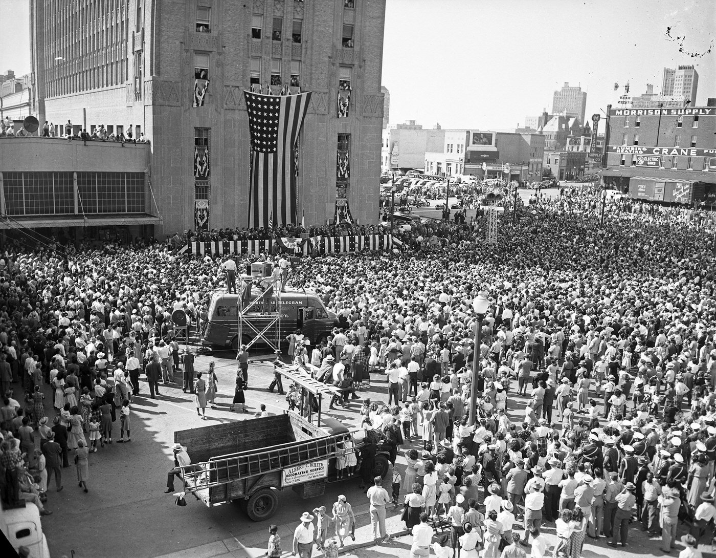 Crowd during President Truman's visit to Fort Worth, 1948